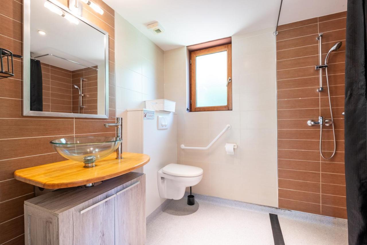 Le Hameau Du Comte De Foix - 11 Chalets En Ariege Меркюс-Гаррабет Экстерьер фото